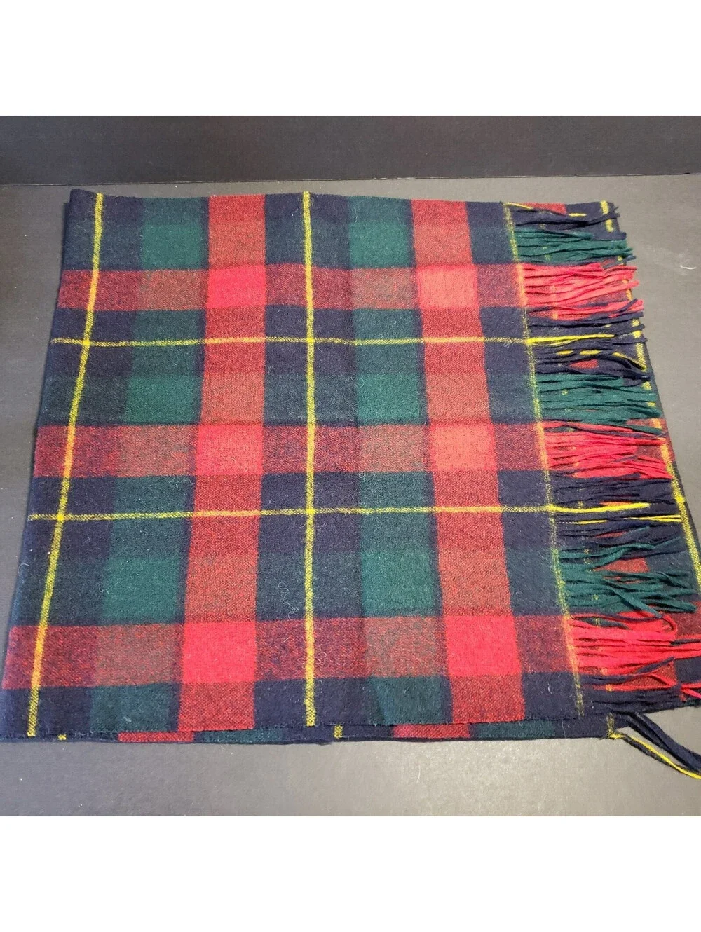 Pendleton 100% Virgin Wool Scarf Red Green Blue Plaid Tartan Fringe USA 51x12